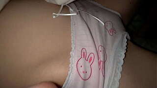 This babe IS CUMMING FOR THE Inceptive TIME! Bizarre teenage handjob