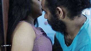 Saree affair hawt armpit lick, Vaishnavy and Sharun Raj hawt armpit take up with the tongue affair in saree, Mallu match saree armpit hawt kiss