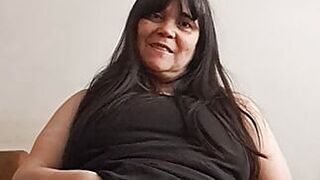 ,Son's fere craves to watch my aged shaggy pussy,
