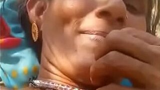 Desi countryside aunty pissing and fucking